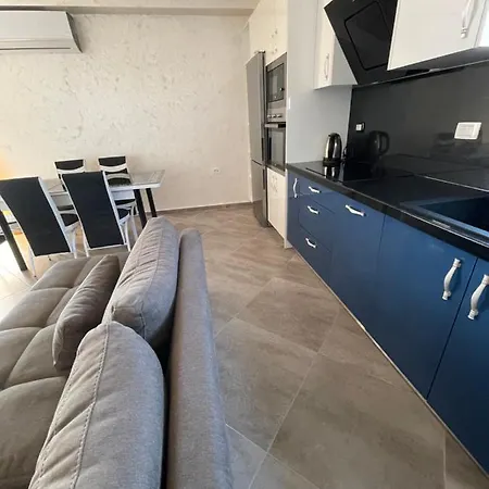 Seaview Saranda Terraces Apartment *